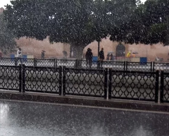 تباشير الأمطار والثلوج تلوح وسط الأسبوع بالمغرب